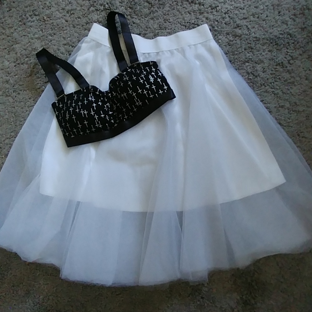 NWOT White tulle skirt